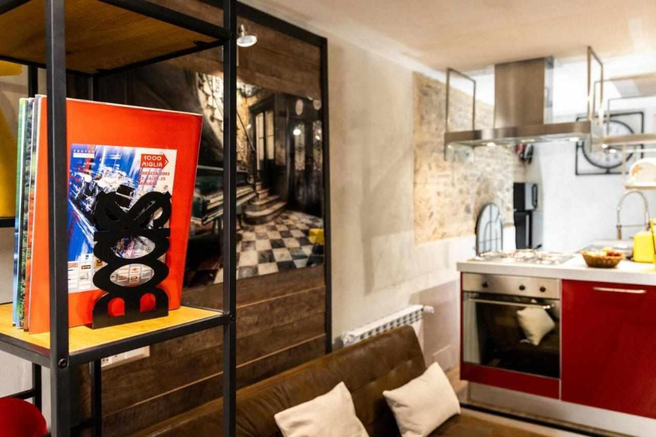 Appartement La Casa Dello Stilista à Brescia Extérieur photo